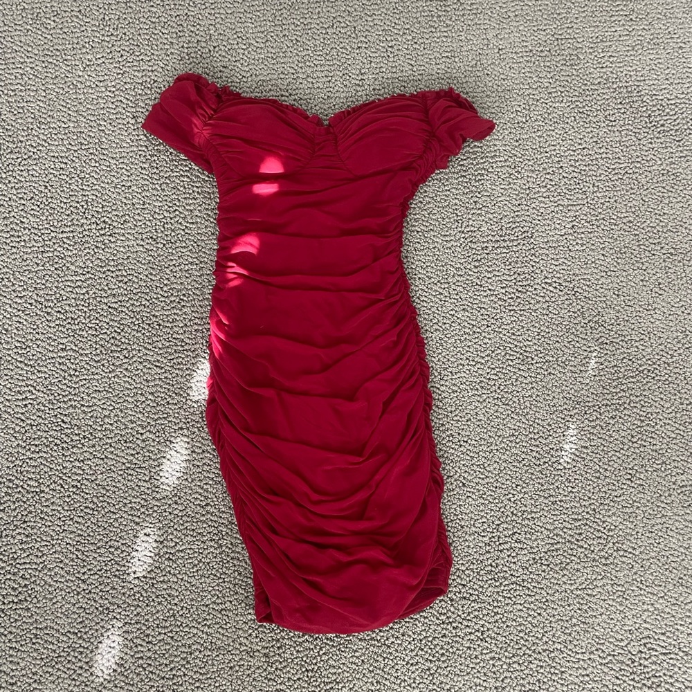 windsor ruched burgundy bodycon dress